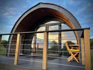 Hood Lane Farm - The Pod - Luxury Glamping Holiday Lodge - 塔姆沃思