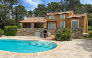 6 Bedroom Awesome Home In Entrecasteaux