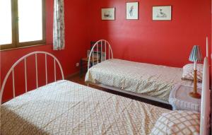 Maisons de vacances Pet Friendly Home In Entrecasteaux With Outdoor Swimming Pool : photos des chambres