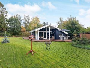 6 person holiday home in Farsø-By Traum