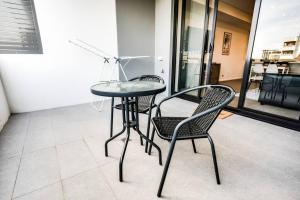 Hurstville温馨舒适公寓。走路1分钟到火车站，周围大型超市，大型商场，电影院，美食街环绕。