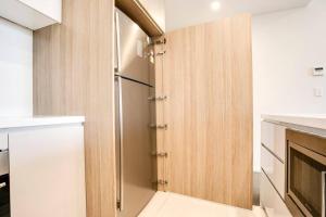 Hurstville温馨舒适公寓。走路1分钟到火车站，周围大型超市，大型商场，电影院，美食街环绕。