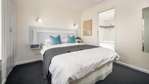 Sunshine Retreat Villa 3