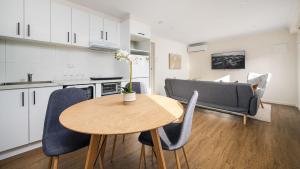 Sunshine Retreat Villa 8