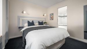 Sunshine Retreat Villa 1