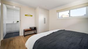 Sunshine Retreat Villa 8