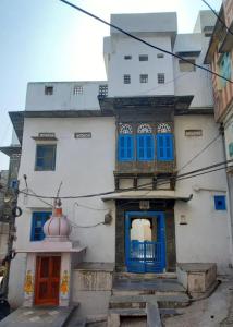 Madan Mohan Villas (A Haritage Haveli Home Stay)