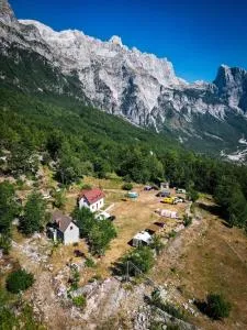 Guesthouse Freskia - Gjelaj