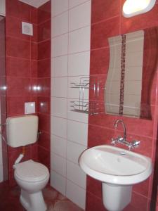 "Ahtopol"-rooms for rent-free parking 100 meters away