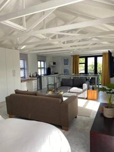 Cozy spacious loft on 4th Avenue