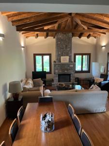 Happy trails Guesthouse Vitina