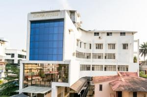 Solo Simrin Arcade Kadavanthra