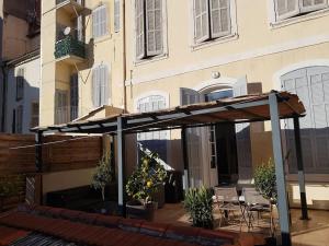 Superbe 2 pièces avec grande terrasse, classé ***