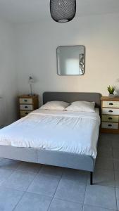 Appartements Studio Lege Bourg au calme, en plein centre ville, a 10min des plages oceanes : Appartement 1 Chambre