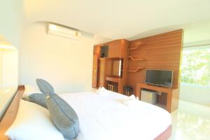 Mountain Reef Beach Resort