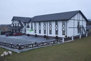 Café Chalet Edelweiss Holiday Home - Dvozhets