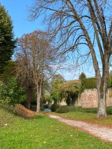 Maisons d'hotes Belle Chambre Privee - Sdb - cuisine partagee - Wifi - Jardin : photos des chambres