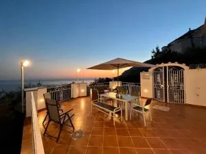 Infinity Experience Casa Vacanza Incantevole con Terrazzo - Scala