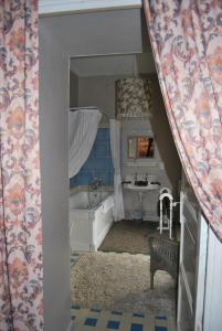 Maisons d'hotes Chateau de Chantelauze : Chambre Double - Vue sur Jardin