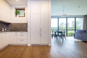 1-Bedroom Apartment by Šventosios vartai