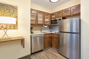 Queen Studio Suite room in Staybridge Suites Corning an IHG Hotel