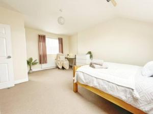 Liverpool Townhouse - 5 bedroom, Free Parking