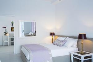 Superior Double Room with Shared Pool