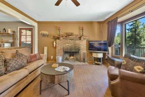 Club View Pines #2105 by Big Bear Vacations