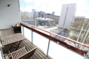 Central Gem with Sauna - Big two-room apartment FREE PARKING