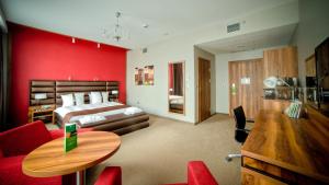 Premium King Room room in Holiday Inn Krakow City Centre an IHG Hotel