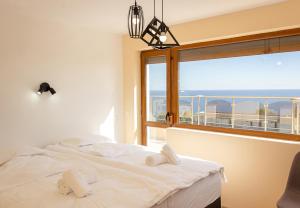 Spacious 3BD Flat with Large Terrace & Sea View by Flat Mаnager