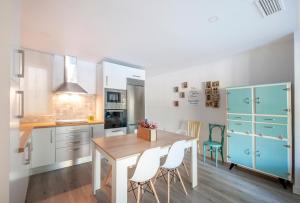 Casa Valentina: Confort y Luz en Sevilla Centro