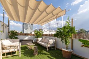 Tentudia Apartments with Private Roof-Top or Patio and Free underground Parking via Car Lift -small Medium- Car By OCityzen
