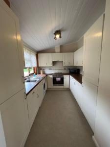 Chestnut Lodge With Hot Tub