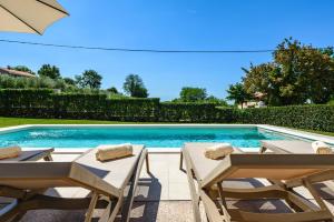 Apartment with pool, Silvia II