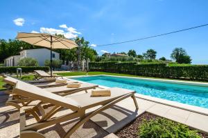 Apartment with pool, Silvia II 