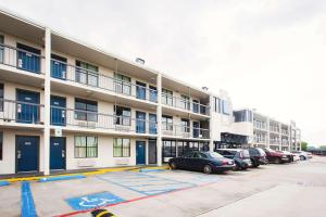 Studio 6 Houston TX Medical Center NRG Stadium