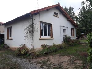 Petite maison très paisible avec jardin à  Cournon - Puy de Dôme !