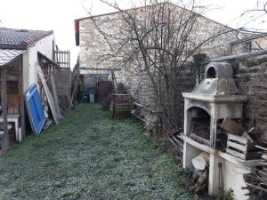 Maisons de vacances Petite maison tres paisible avec jardin a Cournon - Puy de Dome ! : photos des chambres