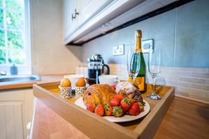 Beautiful detached home in quaint village setting