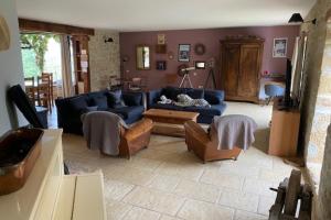 Maisons de vacances Holiday home in Loubressac with pool : photos des chambres