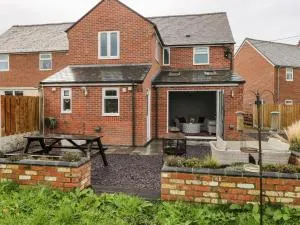 9 Pilgrims Way - Brawdy