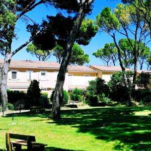 Maisons de vacances Villa L'Occitane : Maison 3 Chambres