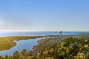 Alta Vista - Cloverdale