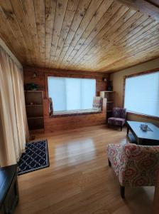 Feel at home, Country style family house.