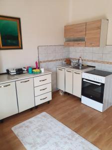 Apartmen Kuca za odmor i familiju