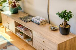 #1205 Cartwright - Wild Radiance