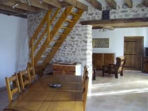 Gîte de charme rénové avec cheminée, terrasse et proche randonnées - Capacité 13 pers. - FR-1-410-179