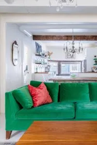 Boutique Apartment in 1905 Victorian Home - Plaza - Westport - Merriam