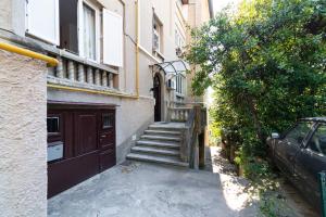 Apartments with WiFi Rijeka - 16455 